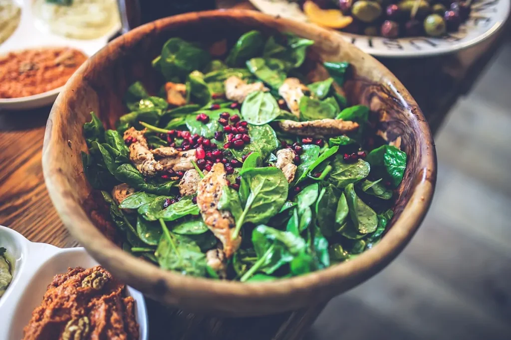 Gümüşhane diyetisyen önerisi: healthy salad